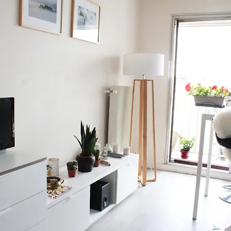 Apartment Hostnfly - Beautiful Bright Studio And Design Paris